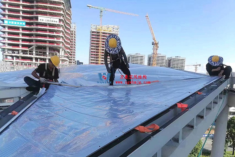 縱使烈日炎炎，腳步從未止歇！海南這個ETFE氣枕膜項目施工進度有最新消息