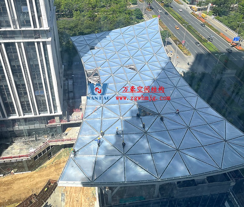 縱使烈日炎炎，腳步從未止歇！海南這個ETFE氣枕膜項目施工進度有最新消息
