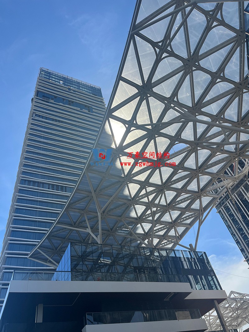縱使烈日炎炎，腳步從未止歇！海南這個ETFE氣枕膜項目施工進度有最新消息
